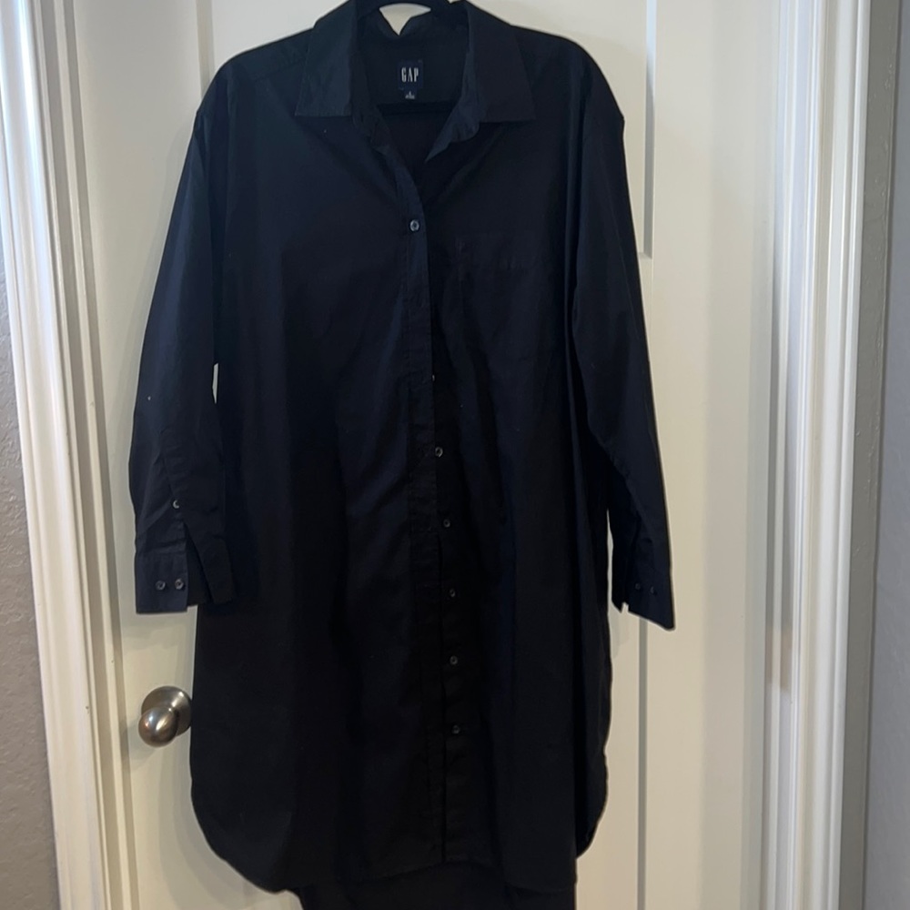 GAP Button Down Long Top